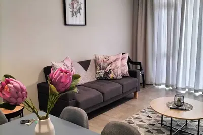 Image de Charming 2-bedroom apartment with an ocean view in lovely Gqeberha Summerstrand