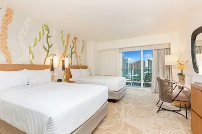 Image de Ocean Views + Walkway to Mall-Ala Moana Hotel 2513