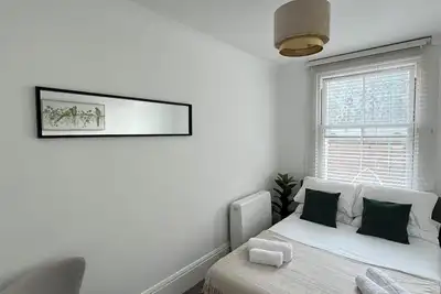 Image de Super central - large 3 Bed Apartment - sleeps 8