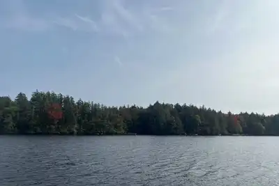 Image de Lakefront Charming 3-bedroom cottage on beautiful Cranberry Lake