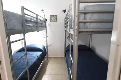 TerrasiniPalermoVacation - Room with 2 bunk beds