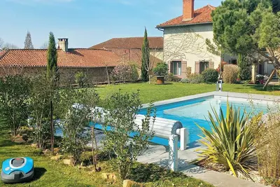 Image de Charmante demeure paisible avec piscine et bain nordique