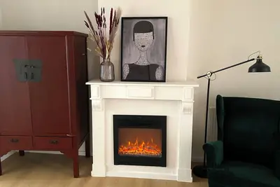 Image de Cozy Apartment with Fireplace & Balcony