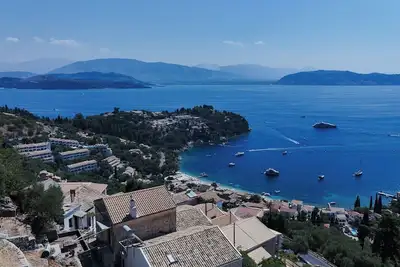 Image de Three bedroom villa with Stunning Views, and Idyllic Sunrises