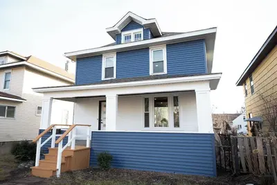 Image de Bright & Renovated 3-bedroom house in Superior, quick 6 miles to Duluth!