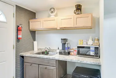 Image de 10 Mi to Washington: Wheaton Studio Suite