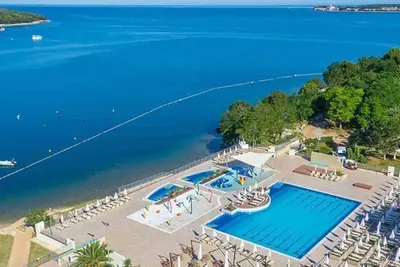 Valamar Camping Lanterna Mobilehome Superior J for 7 persons