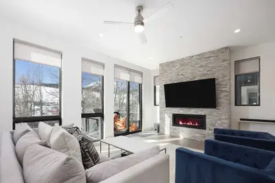 Image de Modern Escape on the Blue