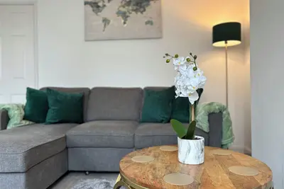 Image de Star Road Home, Central Peterborough Location