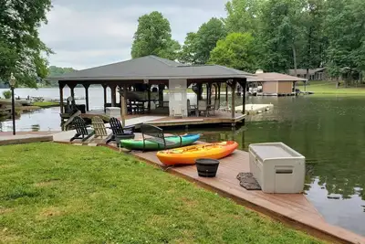 Image de Eliza's Cottage- Waterfront Oasis, Kayaks, Deep Water, Fire Pit