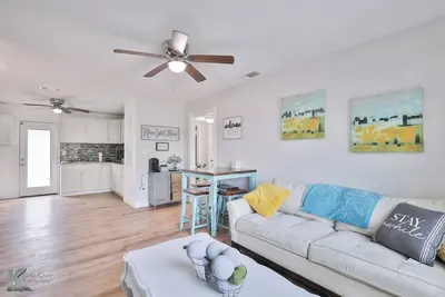 Image de Near Hsu, Acu & Hendrick ~ Clean ~ Charming Cottage  ~ New Discounts ~ Pets