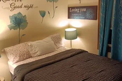 Image de Charming -Clean-4-bedroom house with Ac and WiFi in wonderful Springfield