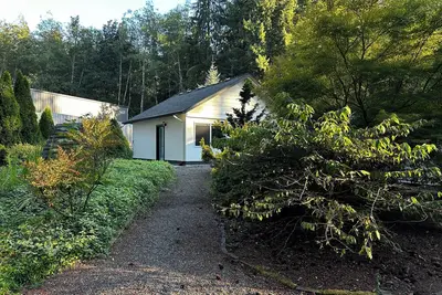 Image de Charming cottage on acreage