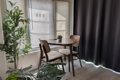 Image de Cozy Tiny Woodland Escape: Hot Tub, Fire Pit, Lakes