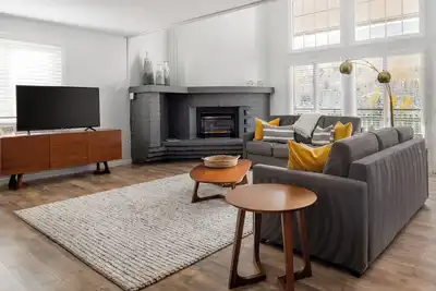 Image de 2 Bedroom Condo with Mountain Views in Vail; Unit #606