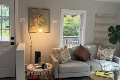 Image de Charming 3-bedroom house in beautiful south Seattle Neighborhood