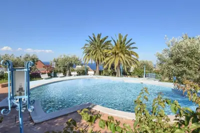 Image de Superbe appartement à Staletti avec piscine