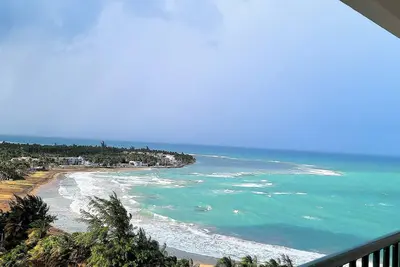 Image de View! Cozy 1-bedroom condo in peaceful Luquillo with Ac, WiFi, Parking