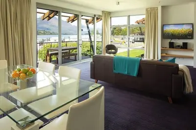 Image de Premium Lakefront 3 Bedroom Apartment Marina 205