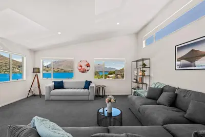 Image de Mountain View Paradise 3 Bedroom House, Lake Views