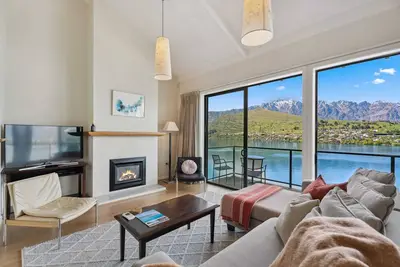 Image de Villa del Lago Lakeview 3 Bedroom Villa