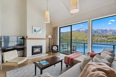 Image de Villa del Lago Lakeview 3 Bedroom Villa