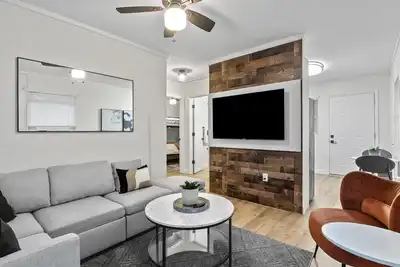 Image de Charming Trio Executive Loft with WiFi, centrally located in Tallahassee
