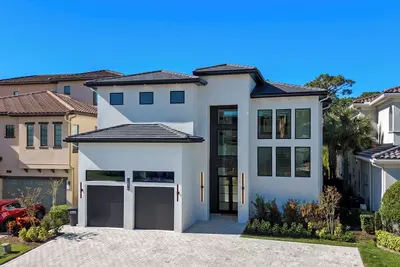 Image de Luxe Retreat | Luxurious 9br Mansion in Reunion Resort