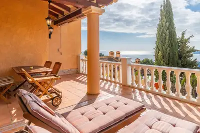 Image de Maison de vacances 'Amazing Blue Emi' avec vue sur la mer, piscine partagée et Wi-Fi