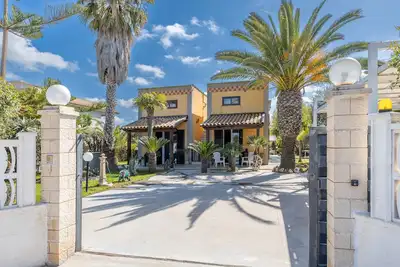 Image de Villa 'Forino Ragusa' avec terrasse privée, Wi-Fi et climatisation