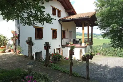 Image de Appartement 'Lokate 5 Habitaciones' avec vue sur les montagnes, terrasse partagée et Wi-Fi