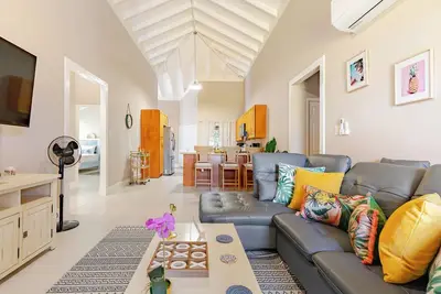 Image de The Blue Jade - Tranquil New Home near Ochi with WiFi, Ac, Hotwater & security
