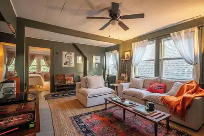 Image de Cozy 1-bedroom apartment in the lovely Elmwood Village