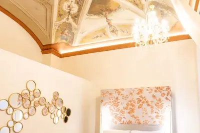 Lagrange Turin Suite 09, exclusivité et fresques uniques