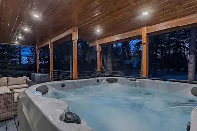 Image de Las Hermanas-Relax in the New Red Light Therapy Outdoor Spa!
