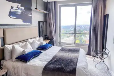 Image de SandtonCity-Apartment-Sleeps2-Pool-Parking