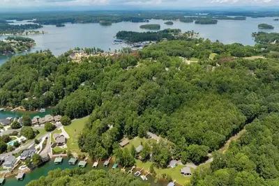 Image de Keoweenie Lake Side Cottage