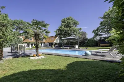 Image de Belle Villa rurale avec belle piscine