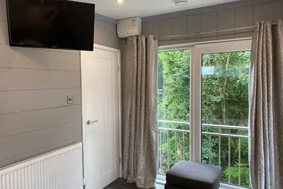 Image de Riverside Studio Pod Ht (Pet)