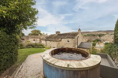 Image de 2 adjoining luxury cottages sleeping 11 with 2 private hot tubs