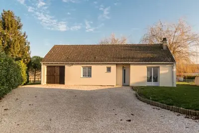 Image de Maison lumineuse avec jardin privé et Wifi proche sites historiques