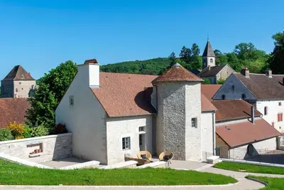 Image de Gîte de charme avec cheminée et terrasses à Fondremand