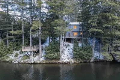 Image de Maplewood 5-Br Lake House 10-min to Okemo