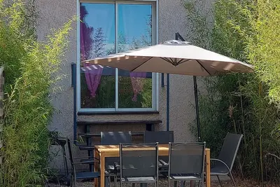 Image de 65m2 wifi 2ch jardin 2km mer 6pers parking ok animaux chéques vacances