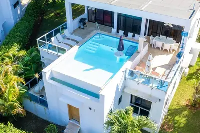 3-bedroom Villa in terrific Sosúa with Infinity Pool, Ocean View, Pool Table, Bar