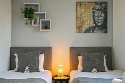 Image de Modern 4 Bedroom house in Central Manchester for Contractors and Relocation