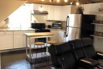 Image de Bakers Ridge Loft\n - Near Wvu Evansdale Campus, hospitals, stadium, & coliseum