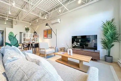 Image de Stunning Loft - Plateau Mont-Royal 302