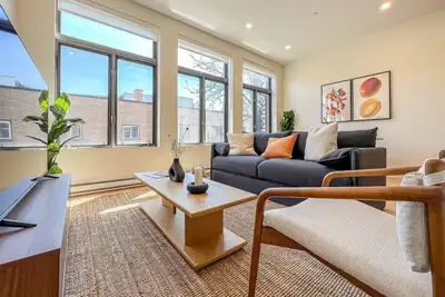 Image de Beautiful Loft - Plateau Mont-Royal 204
