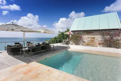 Image de CeBlue Luxury Villas- Private Villa with Pool- 2 King Suites & Hotel Amenities!